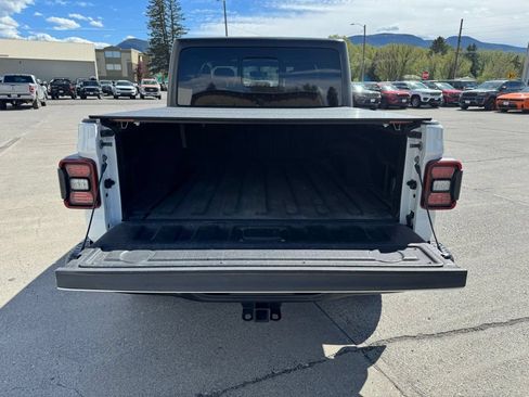 Used 2020 Jeep Gladiator Rubicon AWD/4WD image 6