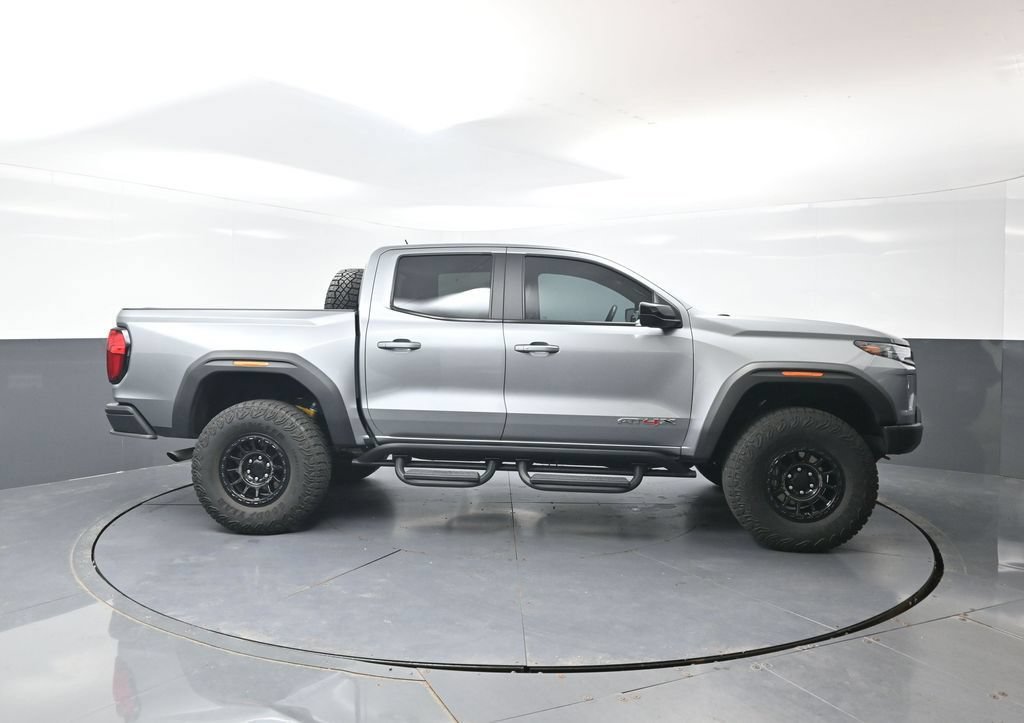Used 2024 GMC Canyon AT4X w/ AT4X AEV Edition AWD/4WD image 4