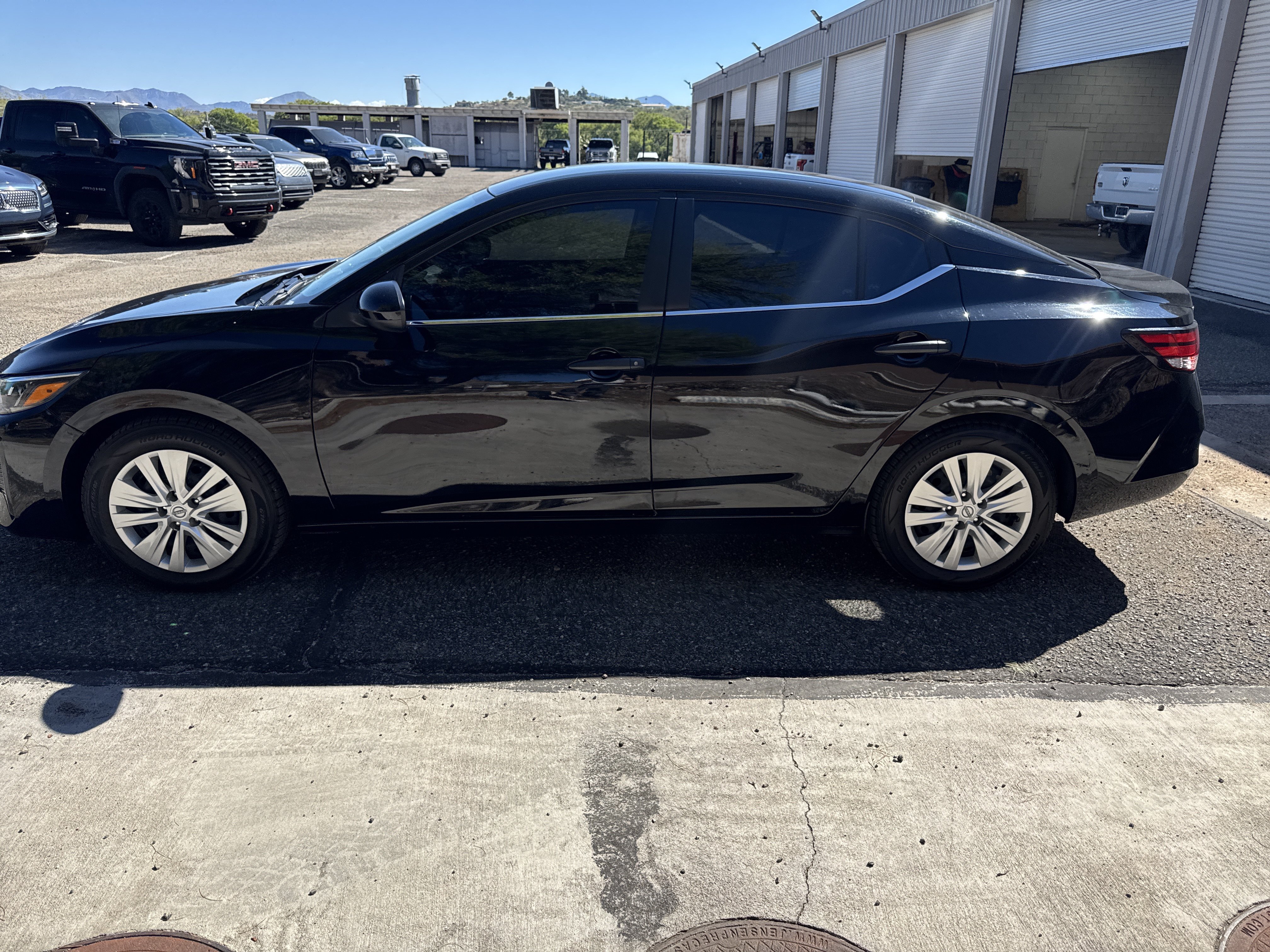 Used 2025 Nissan Sentra S FWD image 4