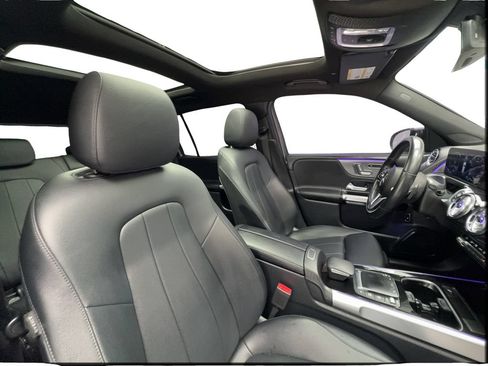 Used 2022 Mercedes-Benz GLB 250 image 28