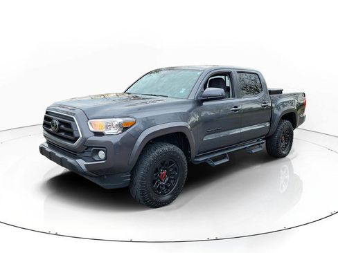 Used 2022 Toyota Tacoma SR5 image 2