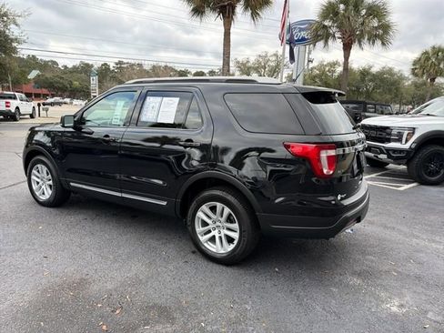 Used 2019 Ford Explorer XLT w/ Equipment Group 201A image 6