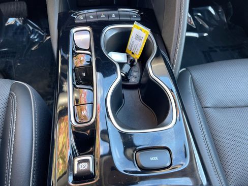 Used 2022 Buick Envision Essence w/ Safety Package image 21