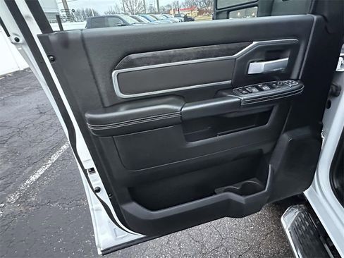 Used 2024 RAM 2500 Big Horn image 18