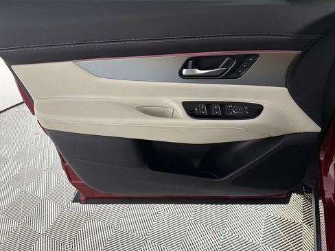 Used 2025 Nissan Murano SL AWD/4WD image 10