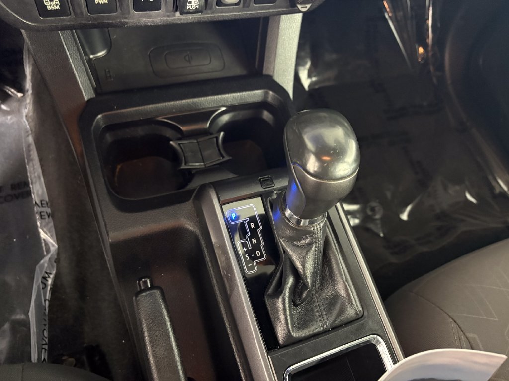 Used 2019 Toyota Tacoma TRD Sport w/ Technology Package AWD/4WD image 19