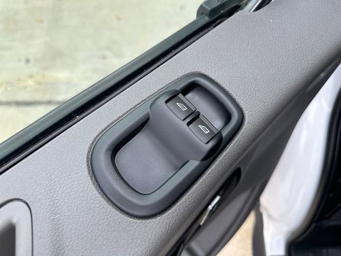 Used 2024 Ford Transit 250 148 High Roof Extended image 12