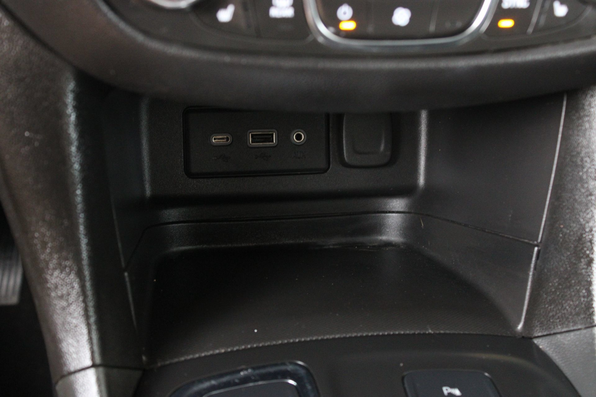 Used 2023 Chevrolet Equinox LT AWD/4WD image 26