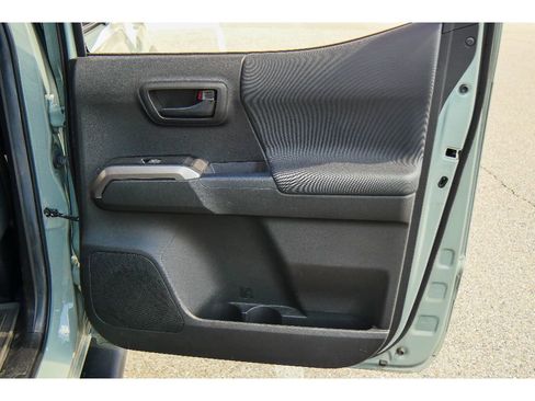 Used 2022 Toyota Tacoma SR5 w/ Trail Edition AWD/4WD image 19