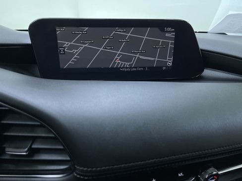 Used 2021 MAZDA MAZDA3 Hatchback w/Premium Plus Pkg image 23