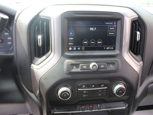 Used 2020 Chevrolet Silverado 2500 Custom w/ Custom Value Package image 19