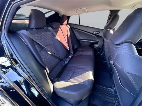 Used 2017 Toyota Prius Two image 19