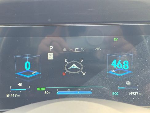 Used 2025 Hyundai Elantra Limited FWD image 18