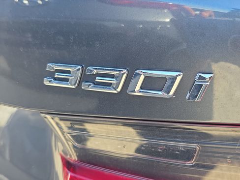 Used 2020 BMW 330i Sedan w/ Driving Assistance Package image 9