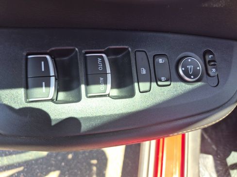 Used 2025 Honda HR-V Sport image 18