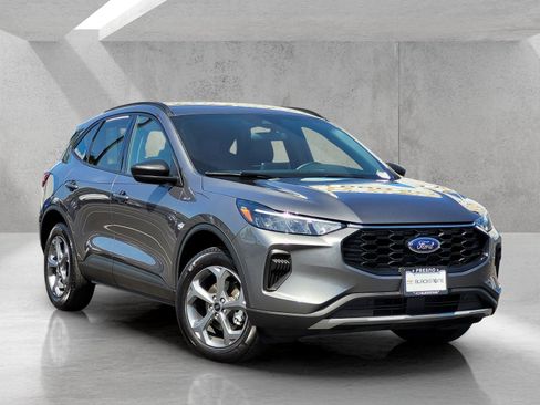 Used 2025 Ford Escape ST-Line AWD/4WD image 1