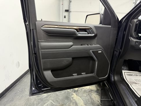 Used 2022 GMC Sierra 1500 Elevation w/ Preferred Package image 10