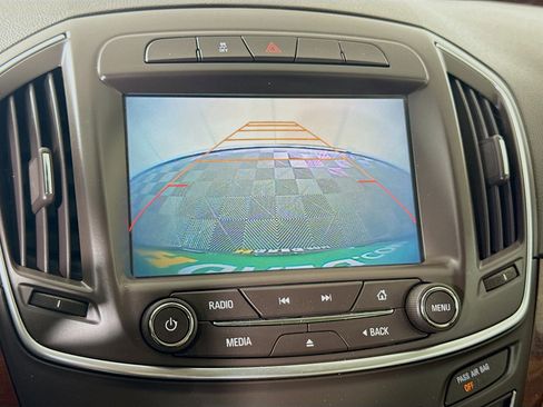 Used 2017 Buick Regal Sport Touring image 19