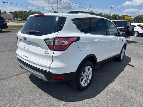 Used 2017 Ford Escape SE w/ Equipment Group 201A AWD/4WD image 5