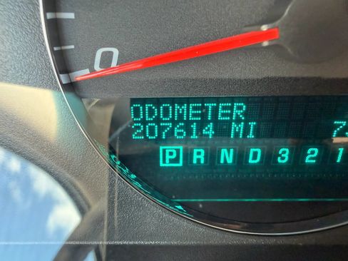 Used 2009 Chevrolet Impala LTZ FWD image 25