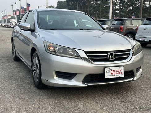 Used 2013 Honda Accord LX image 3