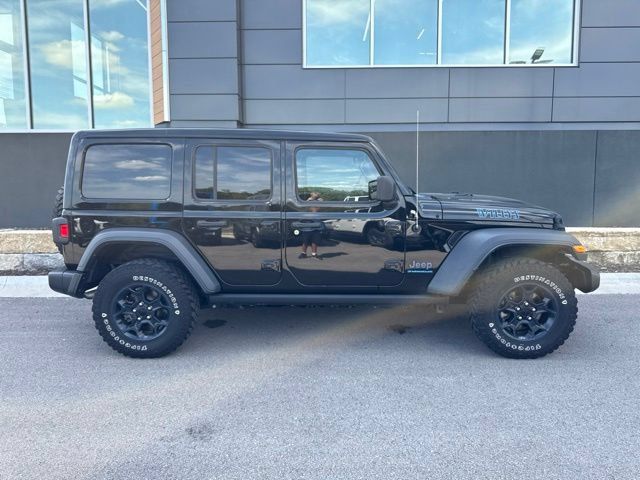 Used 2023 Jeep Wrangler Unlimited w/ Sun & Screen Package AWD/4WD image 2
