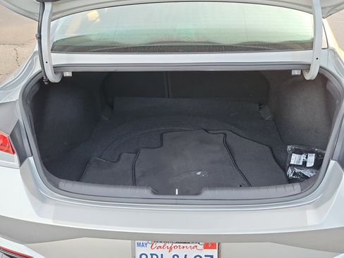 Certified 2022 Hyundai Elantra SEL w/ Convenience + Premium Package image 18