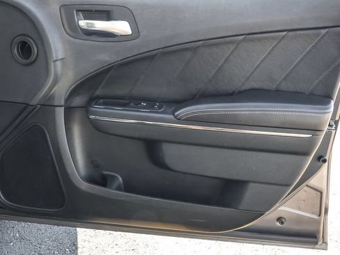 Used 2018 Dodge Charger SXT Plus w/ Driver Convenience Group RWD image 40