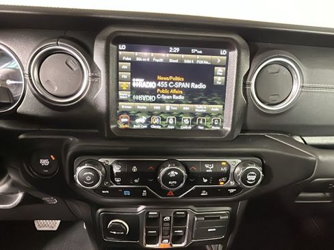 Used 2023 Jeep Wrangler Unlimited Sahara w/ Cold Weather Group AWD/4WD image 25