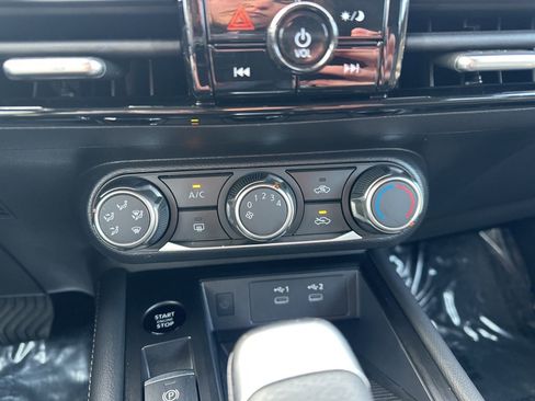Used 2025 Nissan Kicks SV w/ Charging Package AWD/4WD image 49