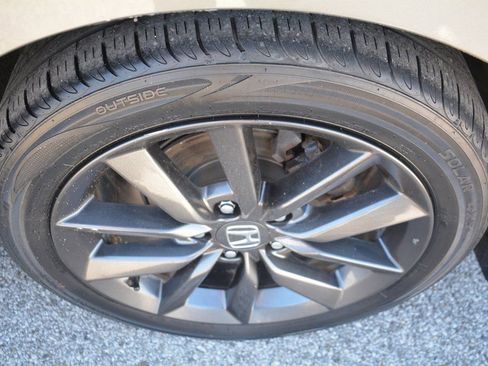 Used 2020 Honda Civic EX image 22