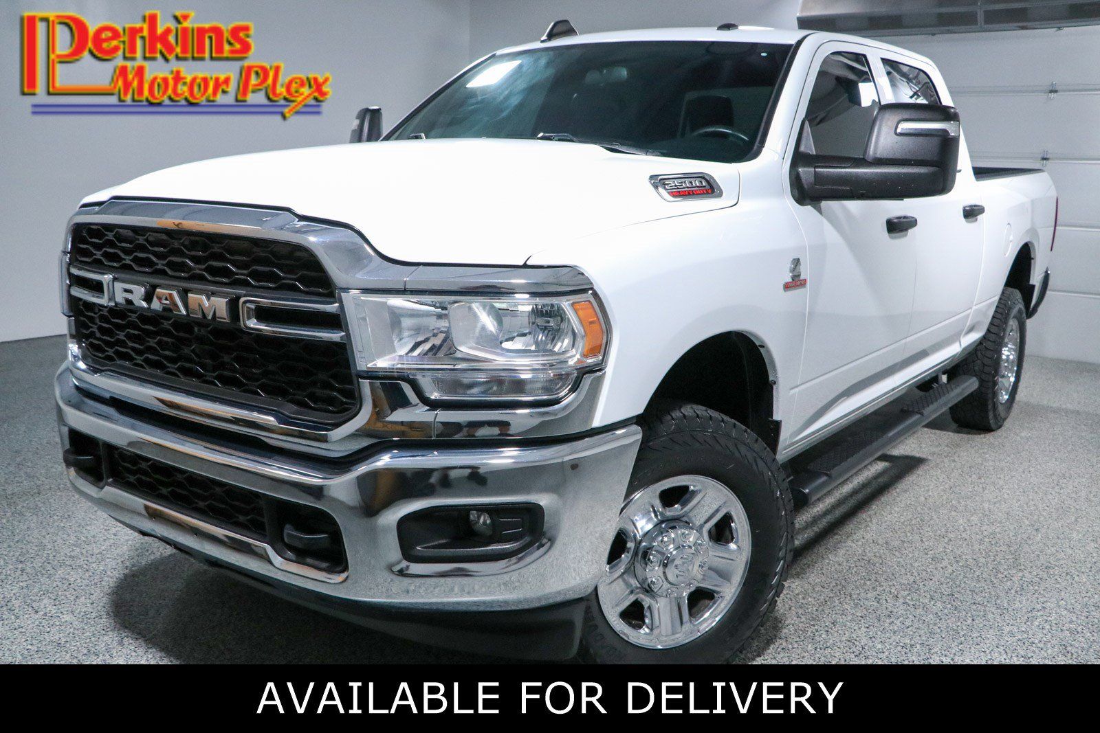 Used 2024 RAM 2500 Tradesman w/ Chrome Appearance Group AWD/4WD image 1