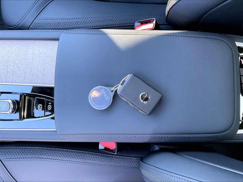 New 2026 Volvo XC90 T8 Plus w/ Protection Package Premier image 35