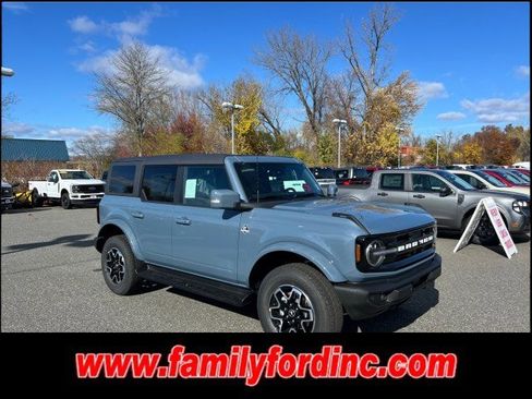 New 2025 Ford Bronco Outer Banks image 1