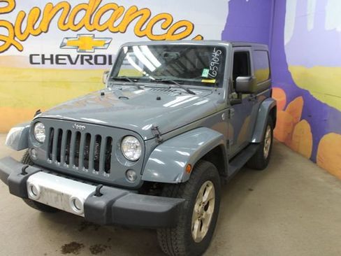 Used 2015 Jeep Wrangler Sahara AWD/4WD image 4