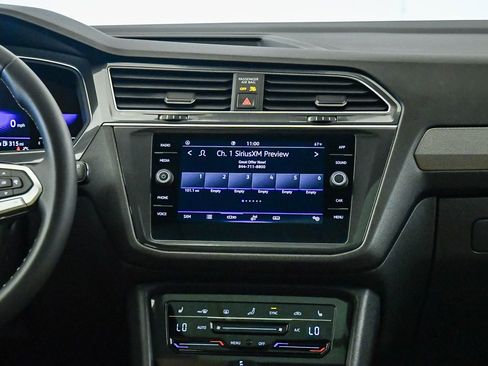 Used 2023 Volkswagen Tiguan SE R-Line image 14