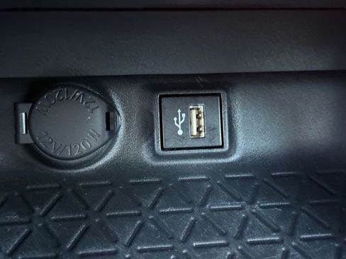 Used 2024 Toyota RAV4 XLE image 9