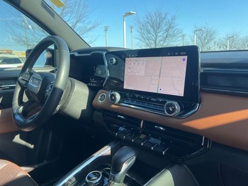 Used 2023 GMC Canyon AT4 w/ AT4 Premium Package image 36