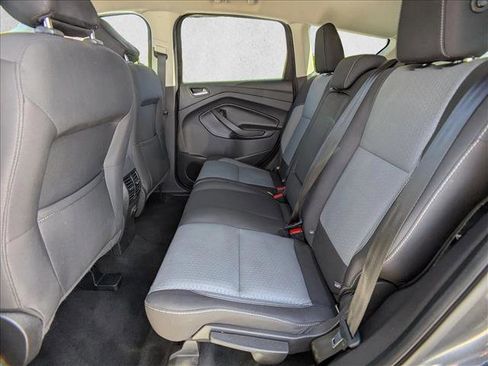 Used 2018 Ford Escape SE w/ SE Sync 3 Package AWD/4WD image 17