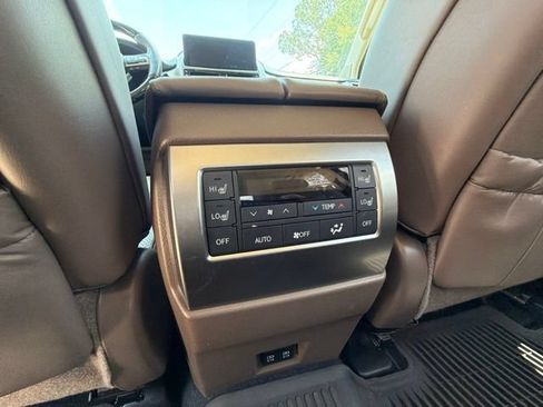 Used 2022 Lexus GX 460 Luxury w/ Sport Design Package AWD/4WD image 35