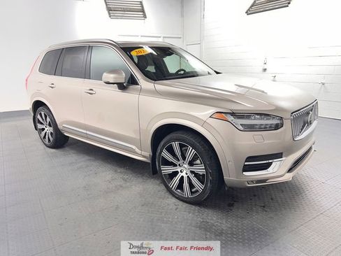 Used 2024 Volvo XC90 B6 Plus w/ Protection Package Premier AWD/4WD image 3