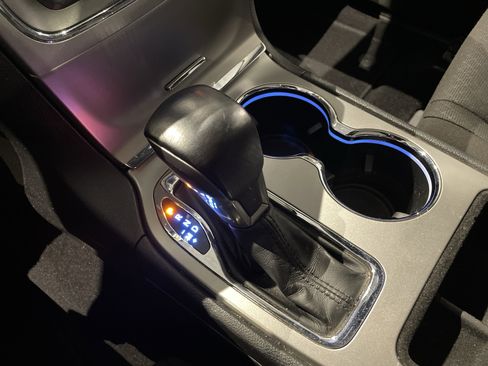 Used 2020 Jeep Grand Cherokee Laredo image 26