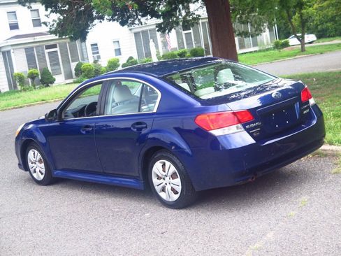 Used 2011 Subaru Legacy 2.5i AWD/4WD image 18