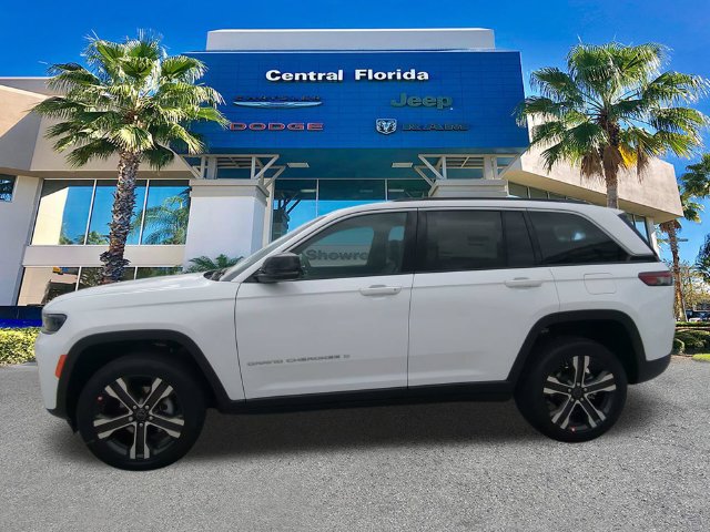 New 2027 Jeep Grand Cherokee Limited RWD image 8