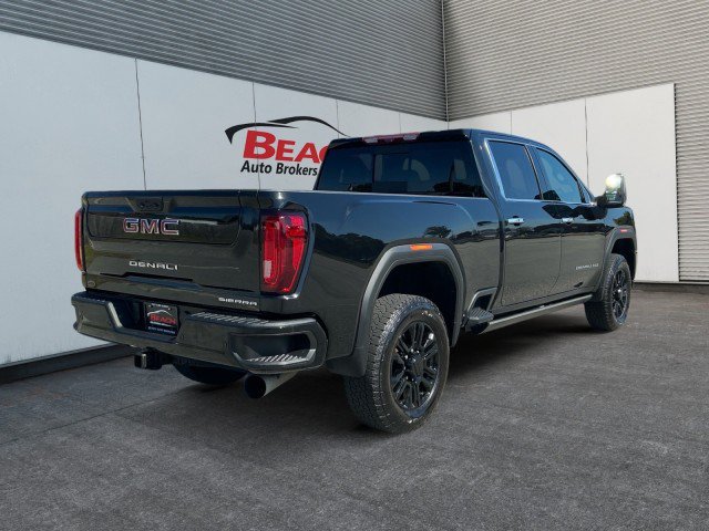 Used 2022 GMC Sierra 2500 Denali w/ Denali Black Diamond Edition AWD/4WD image 13