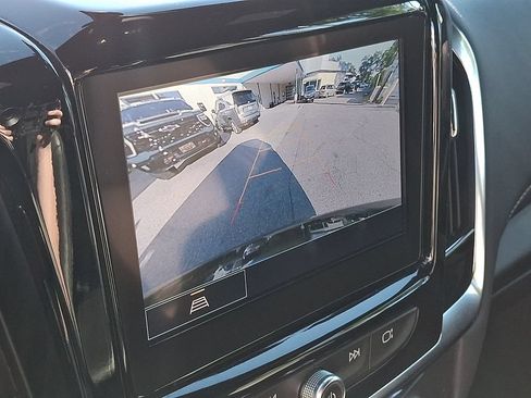 Used 2023 Chevrolet Traverse LT AWD/4WD image 18