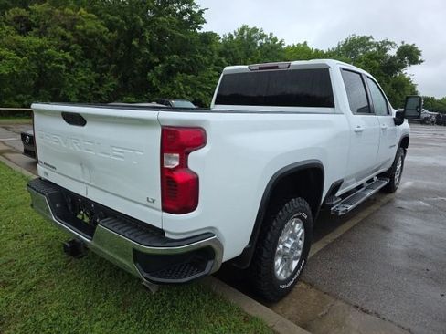 Used 2021 Chevrolet Silverado 2500 LT w/ Convenience Package AWD/4WD image 5