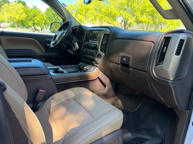 Used 2017 GMC Sierra 1500 Denali w/ Denali Ultimate Package AWD/4WD image 23