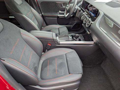Certified 2025 Mercedes-Benz GLA 250 4MATIC image 12