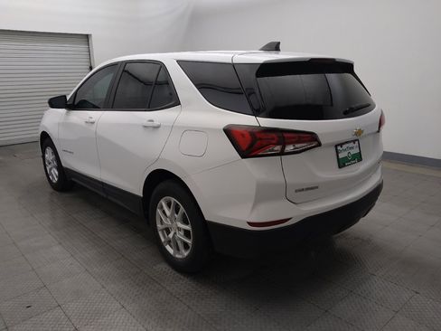 Used 2022 Chevrolet Equinox LS w/ LS Convenience Package AWD/4WD image 5